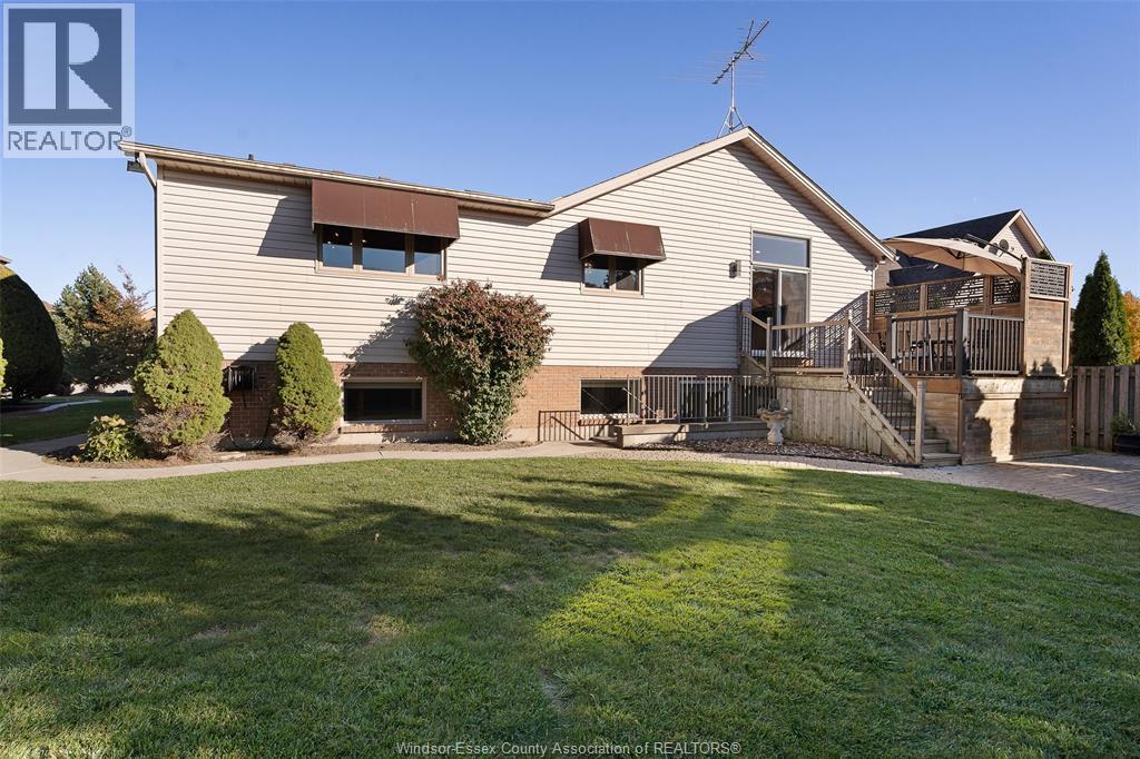 123 Pheasant Run, Lakeshore, ON - Outdoor