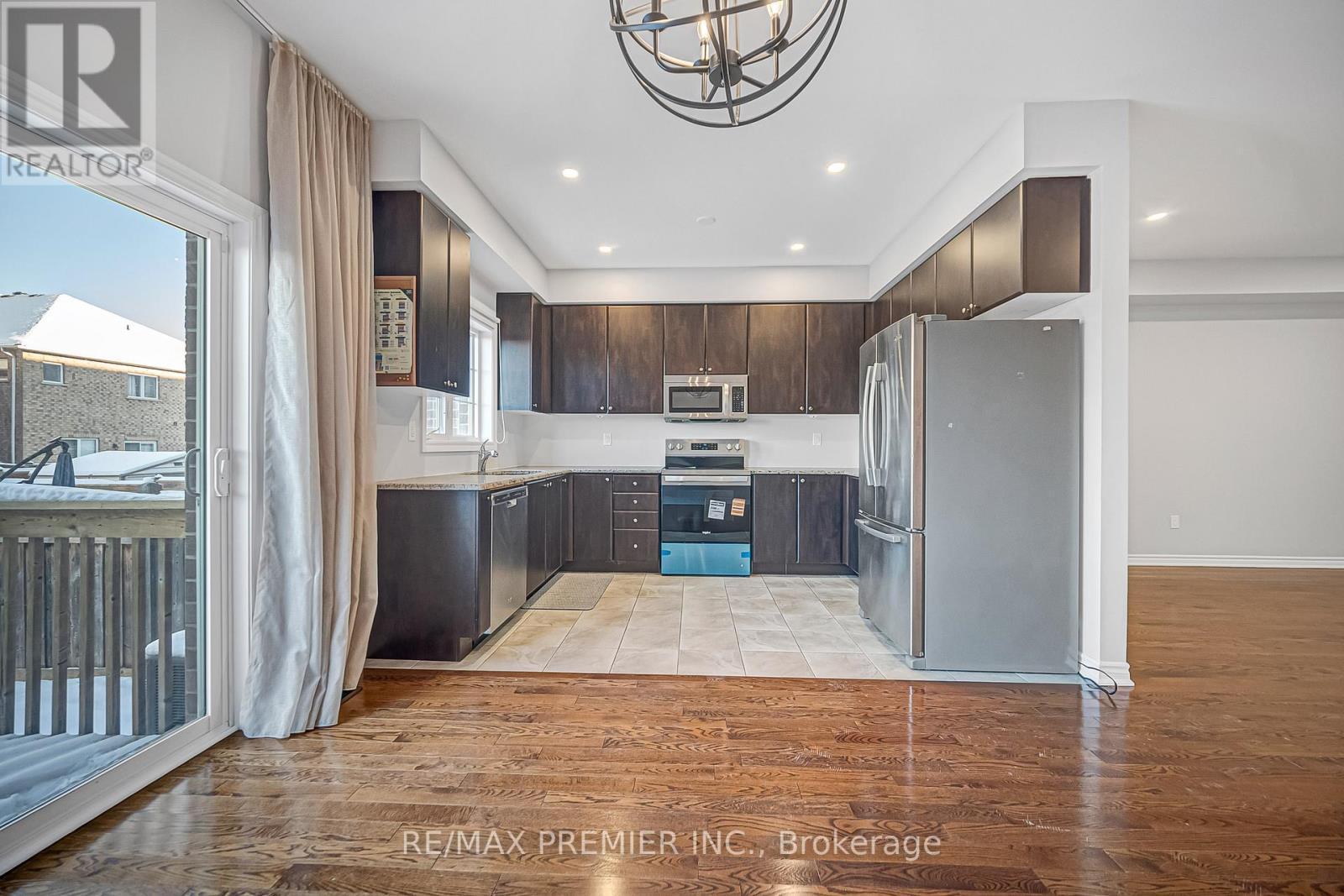 68 Zachary Place, Vaughan, ON - Indoor Photo Showing Kitchen With Stainless Steel Kitchen