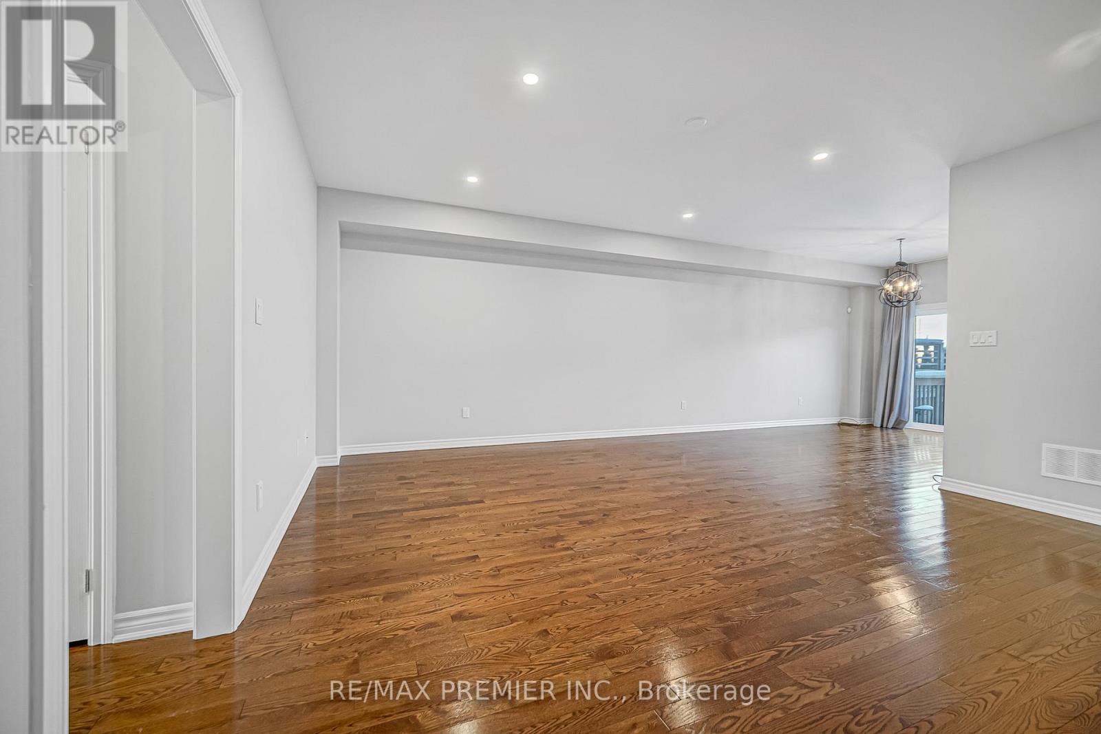 68 Zachary Place, Vaughan, ON - Indoor Photo Showing Other Room