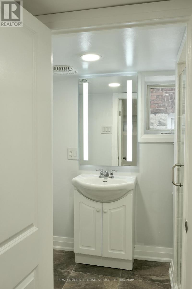 8 Pritchard Avenue, Toronto, ON - Indoor Photo Showing Bathroom