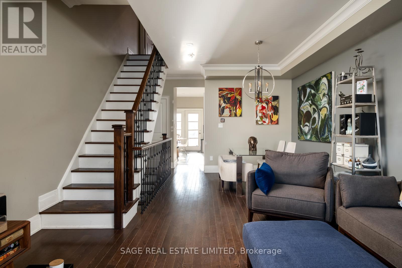 147 Brandon Avenue, Toronto, ON - Indoor Photo Showing Living Room