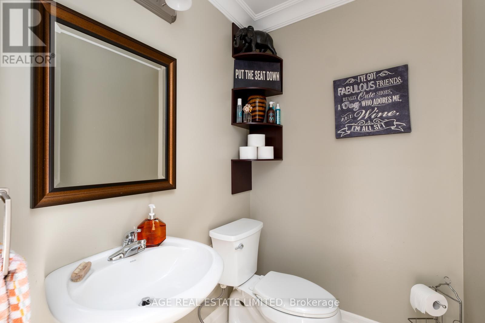 147 Brandon Avenue, Toronto, ON - Indoor Photo Showing Bathroom
