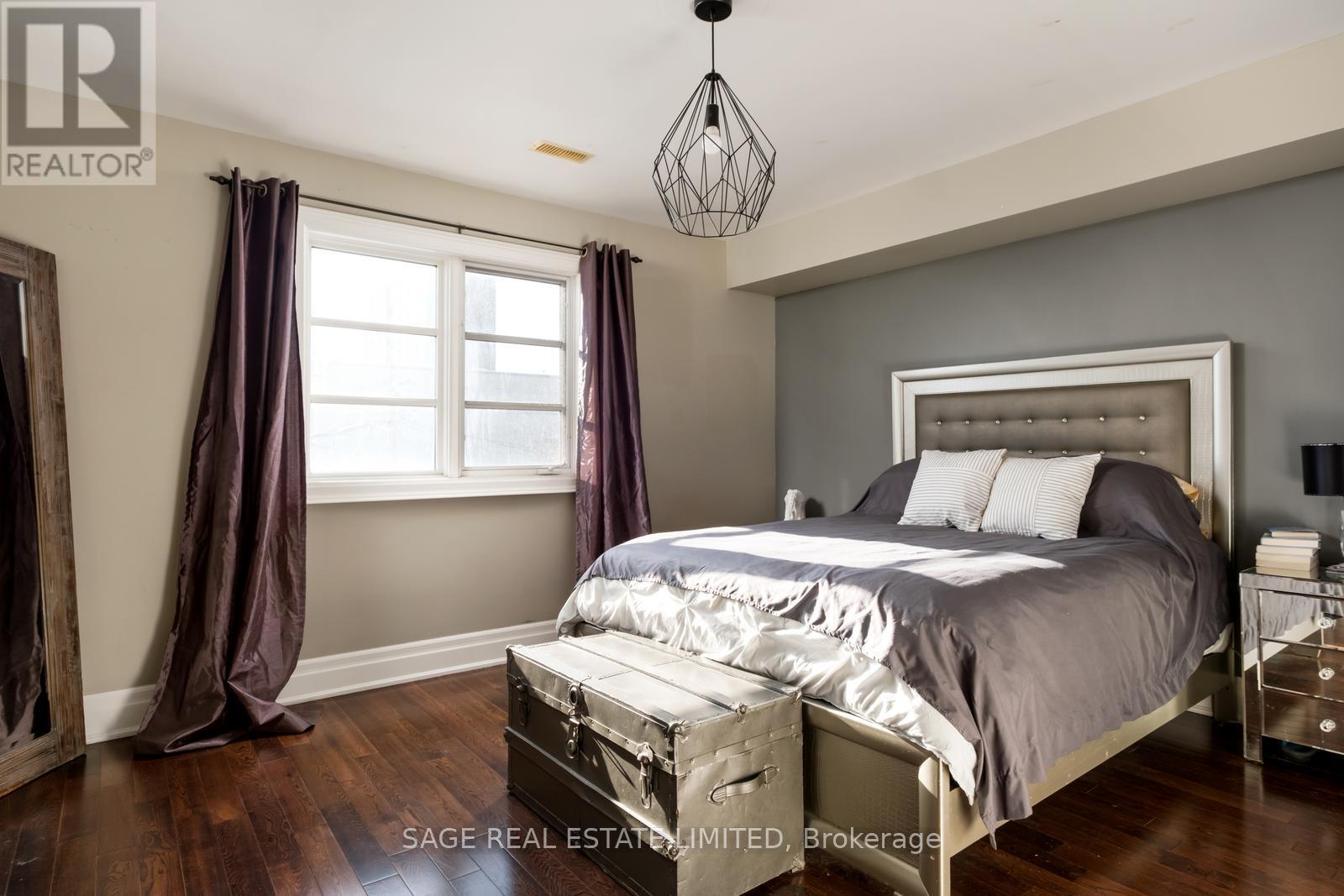 147 Brandon Avenue, Toronto, ON - Indoor Photo Showing Bedroom