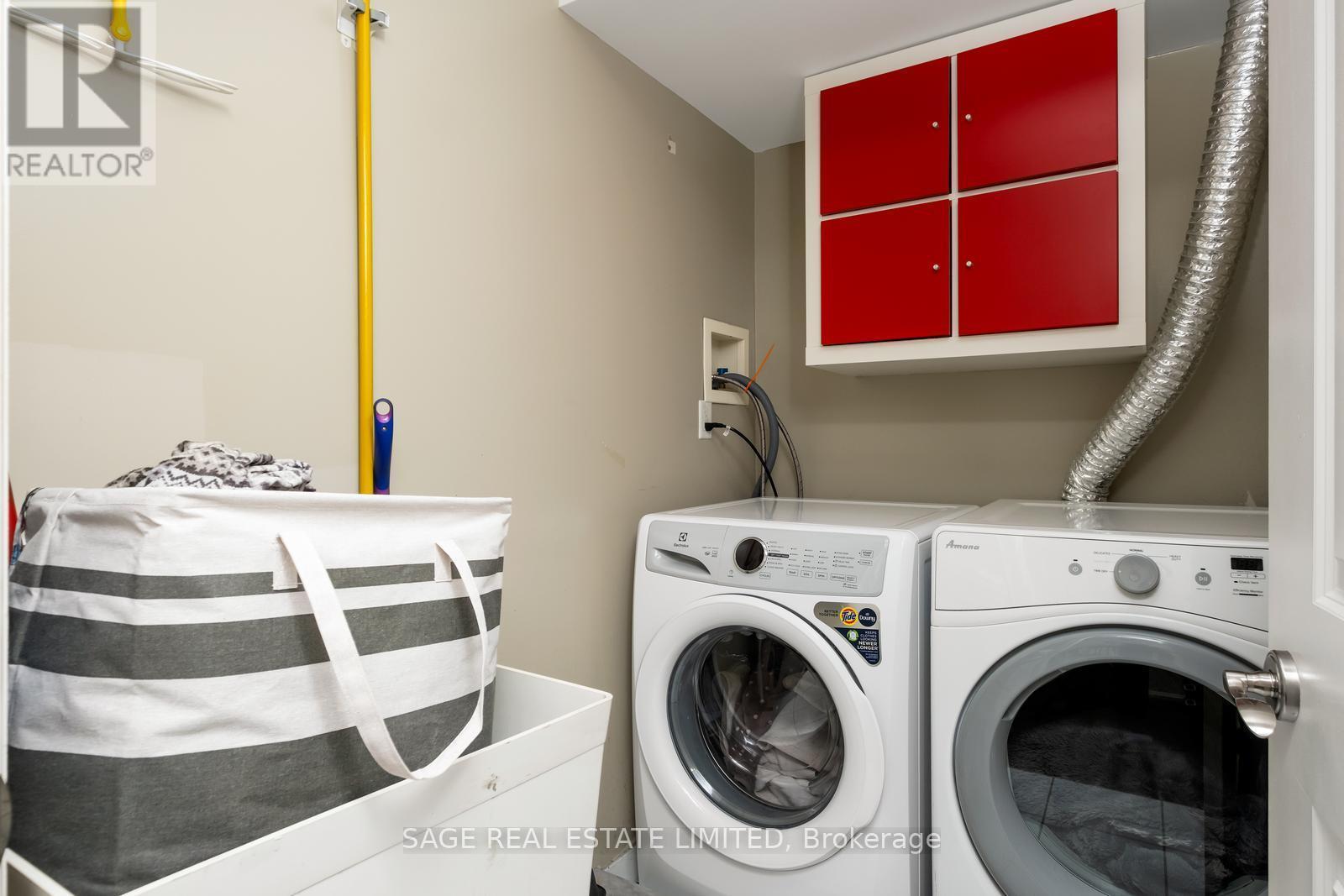 147 Brandon Avenue, Toronto, ON - Indoor Photo Showing Laundry Room
