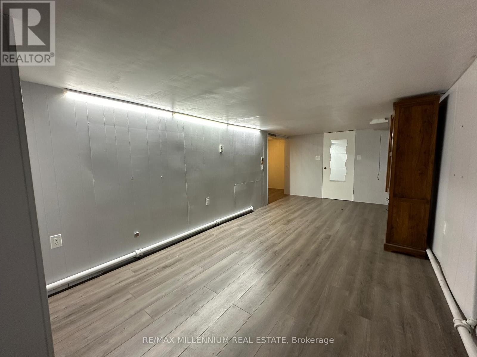 4680 Sixth Avenue, Niagara Falls, ON - Indoor Photo Showing Other Room