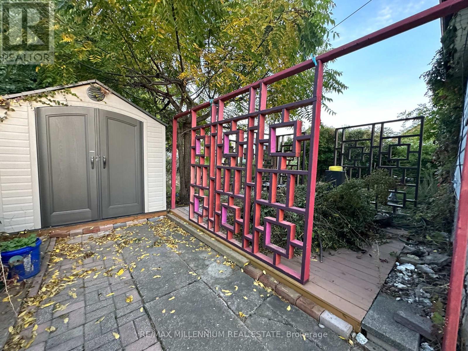 4680 Sixth Avenue, Niagara Falls, ON - Outdoor