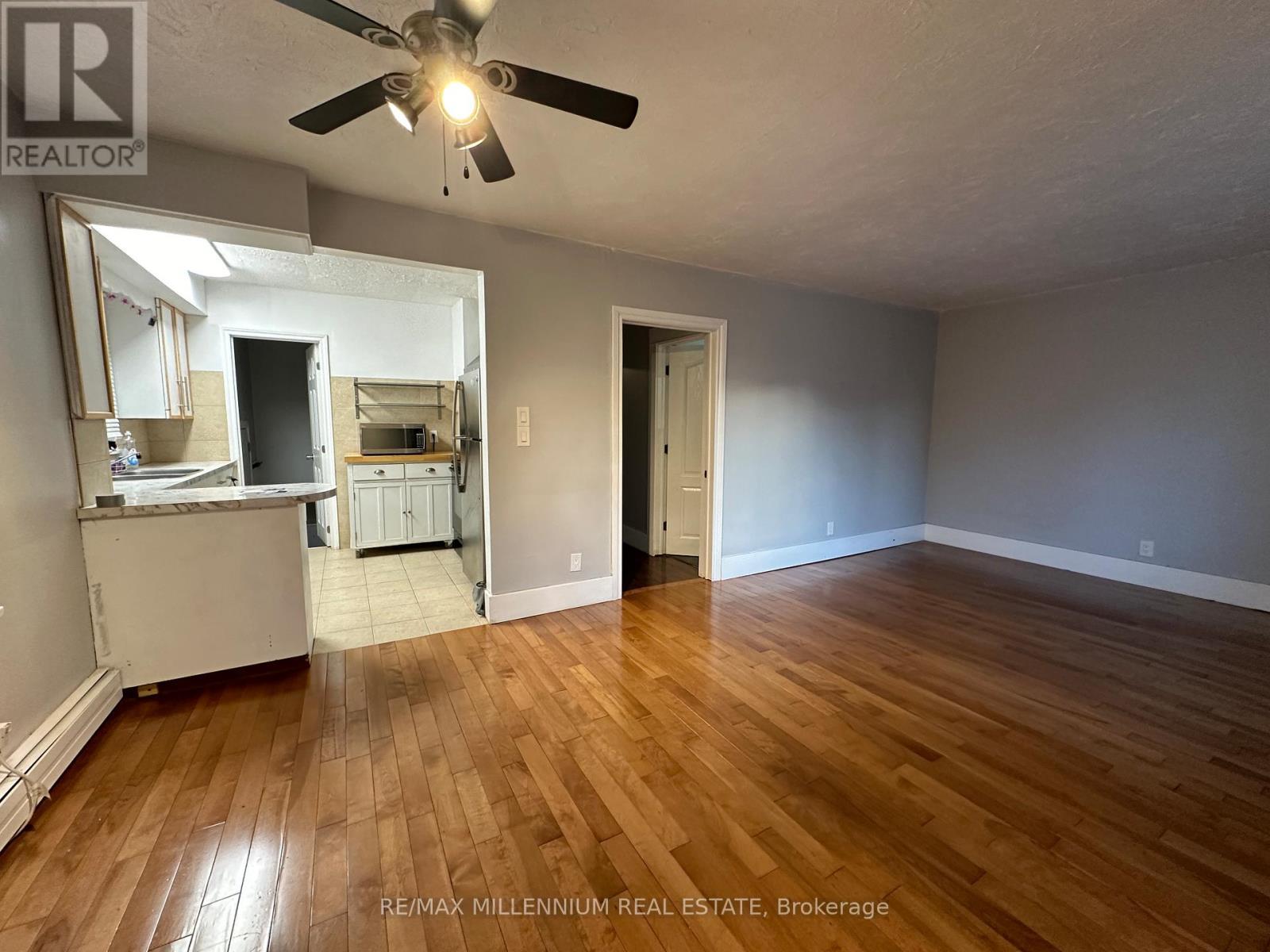 4680 Sixth Avenue, Niagara Falls, ON - Indoor