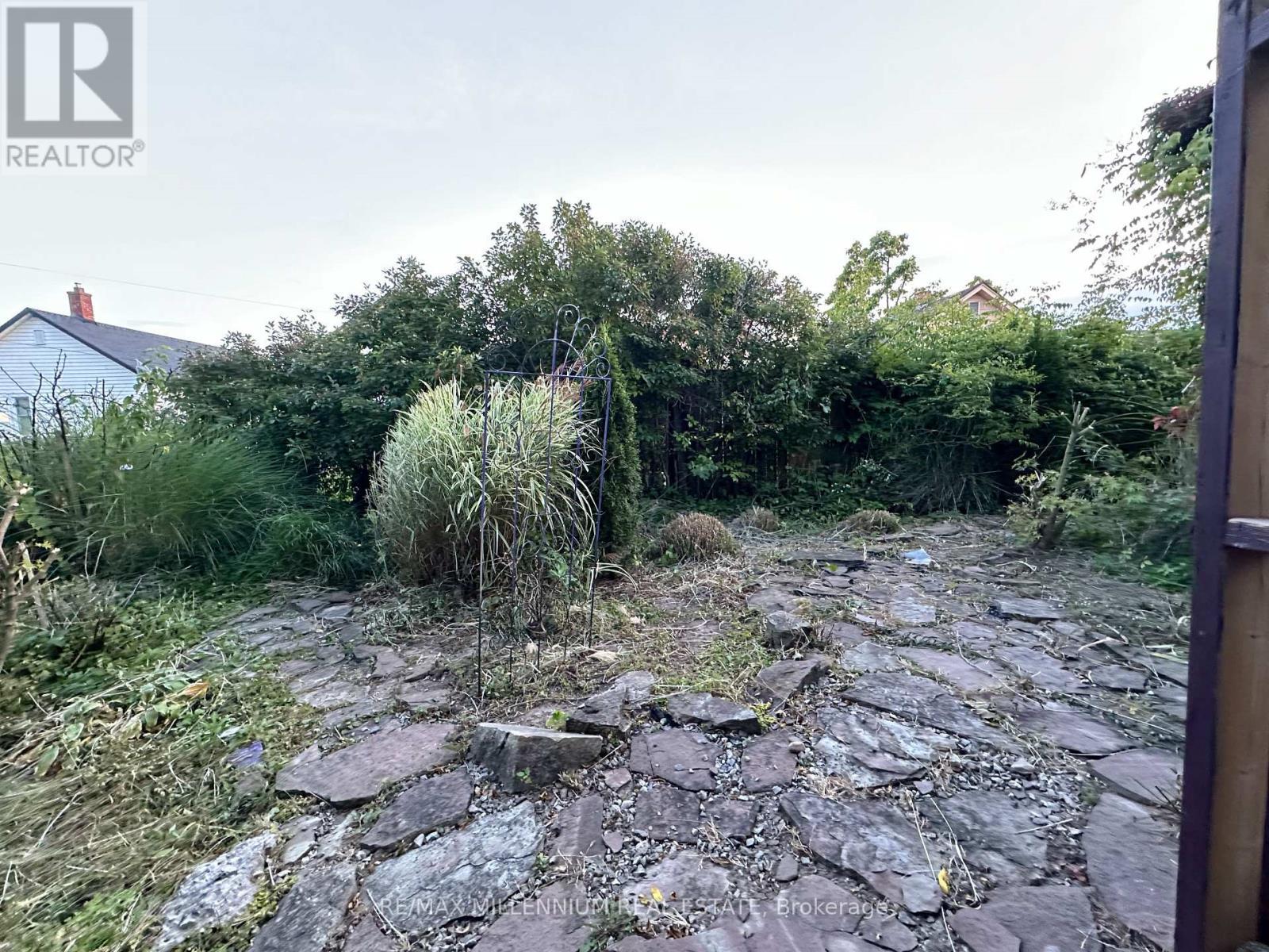 4680 Sixth Avenue, Niagara Falls, ON - Outdoor