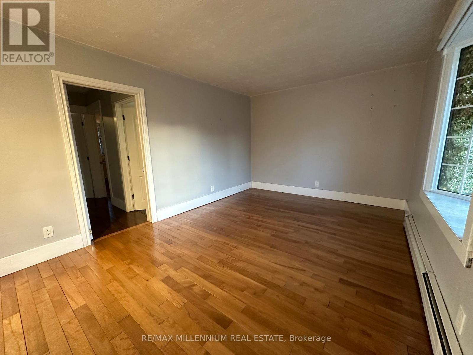 4680 Sixth Avenue, Niagara Falls, ON - Indoor Photo Showing Other Room