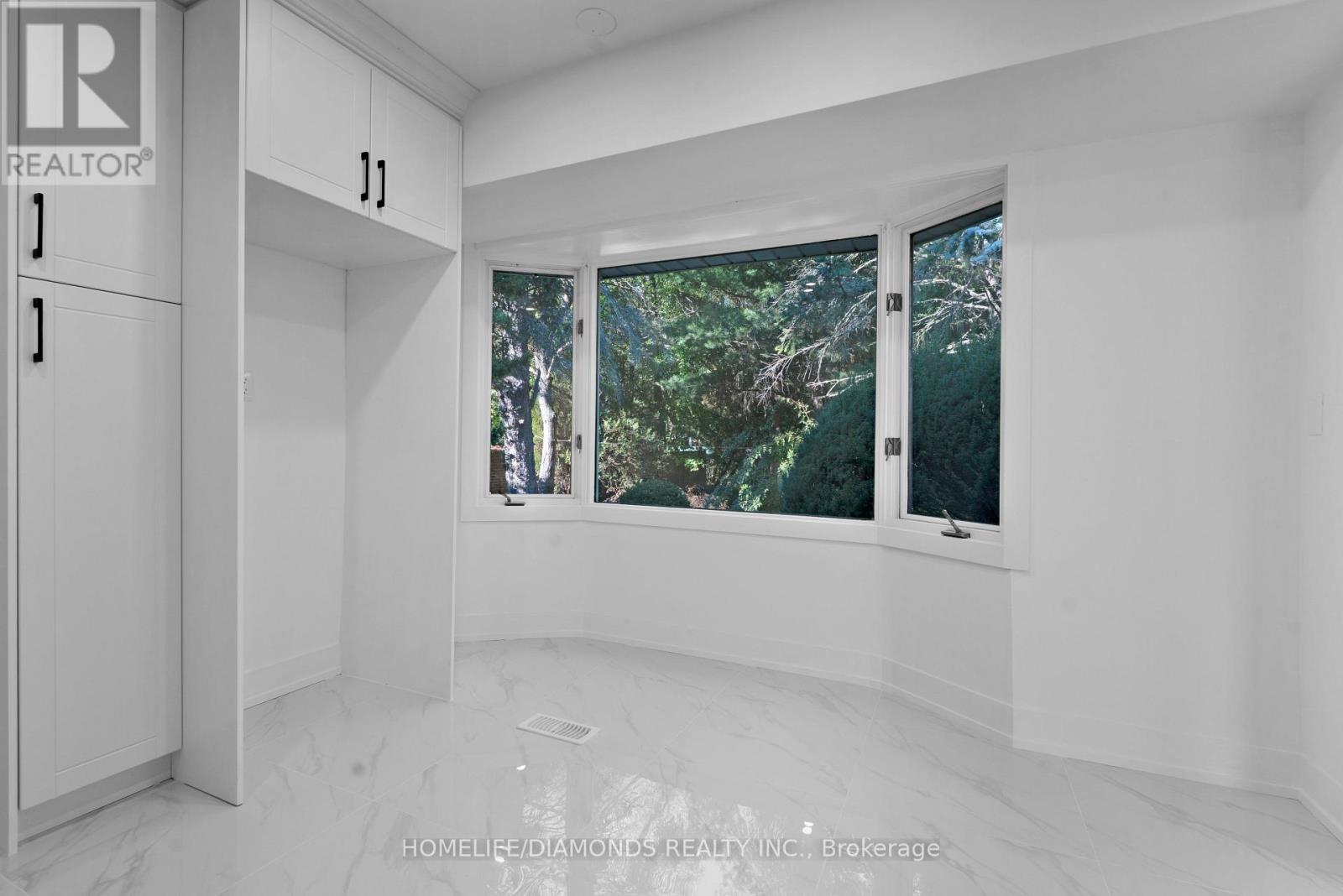 Upper - 17 Old Coach Road, St. Catharines, ON - Indoor Photo Showing Other Room