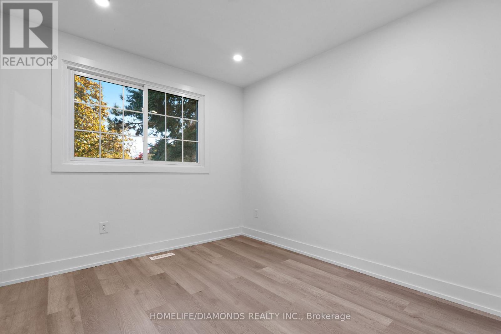 Upper - 17 Old Coach Road, St. Catharines, ON - Indoor Photo Showing Other Room