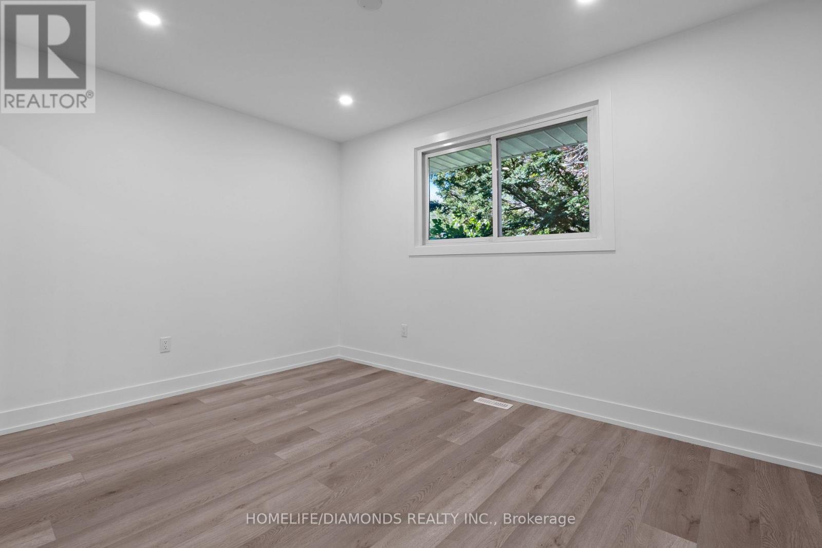 Upper - 17 Old Coach Road, St. Catharines, ON - Indoor Photo Showing Other Room