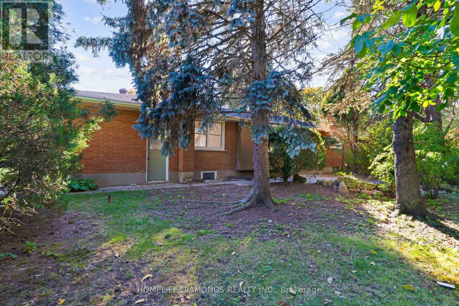 Upper - 17 Old Coach Road, St. Catharines, ON - Outdoor