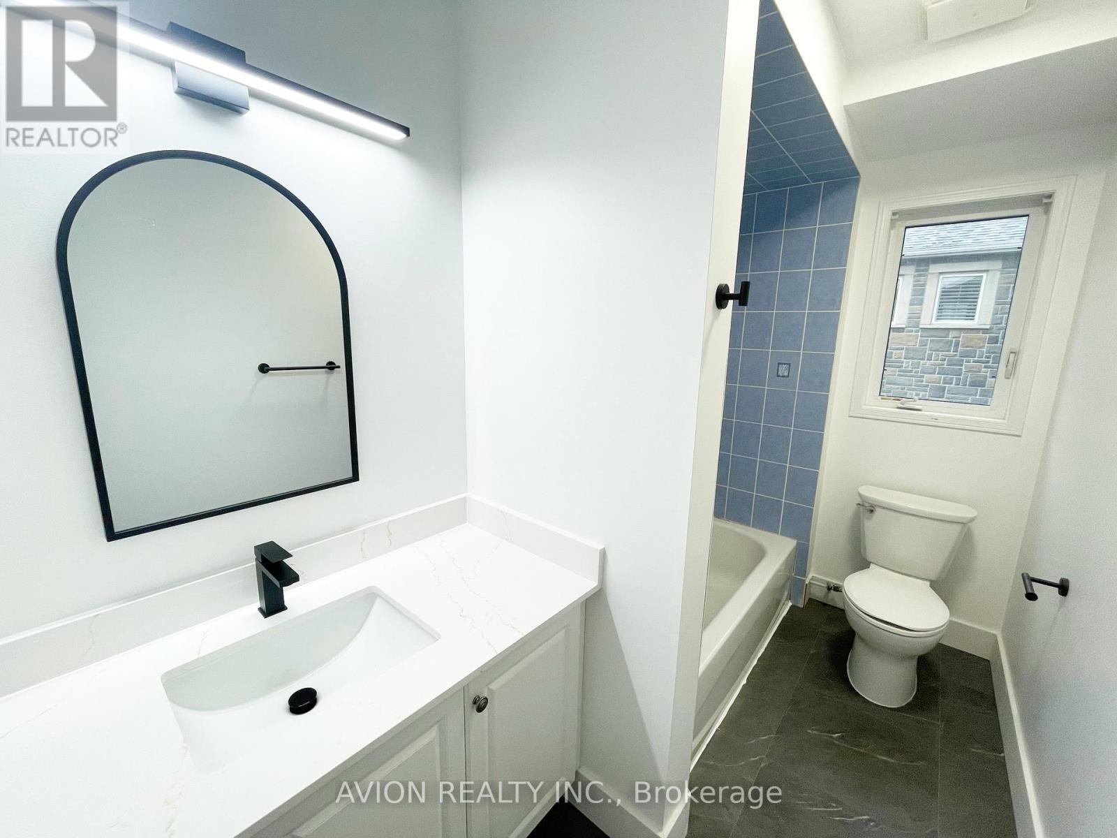 Coach H - 59 Oakmoor Lane, Markham, ON - Indoor Photo Showing Bathroom