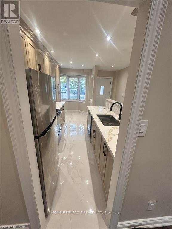 49 Ristau Crescent, Kitchener, ON - Indoor Photo Showing Kitchen