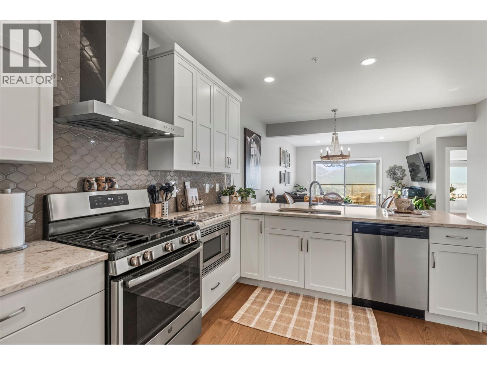 202 Vineyard Way Lot# Sl 1, Vernon, BC - Indoor Photo Showing Kitchen With Upgraded Kitchen