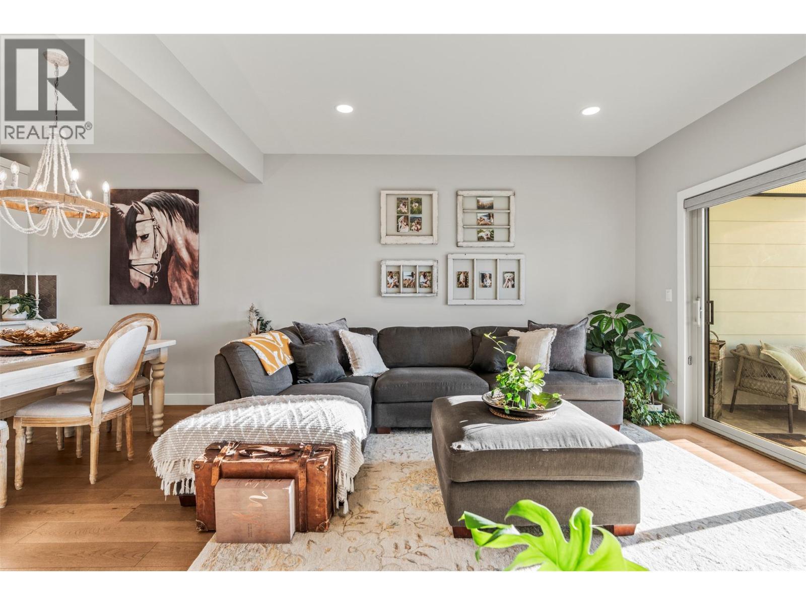 202 Vineyard Way Lot# Sl 1, Vernon, BC - Indoor Photo Showing Living Room