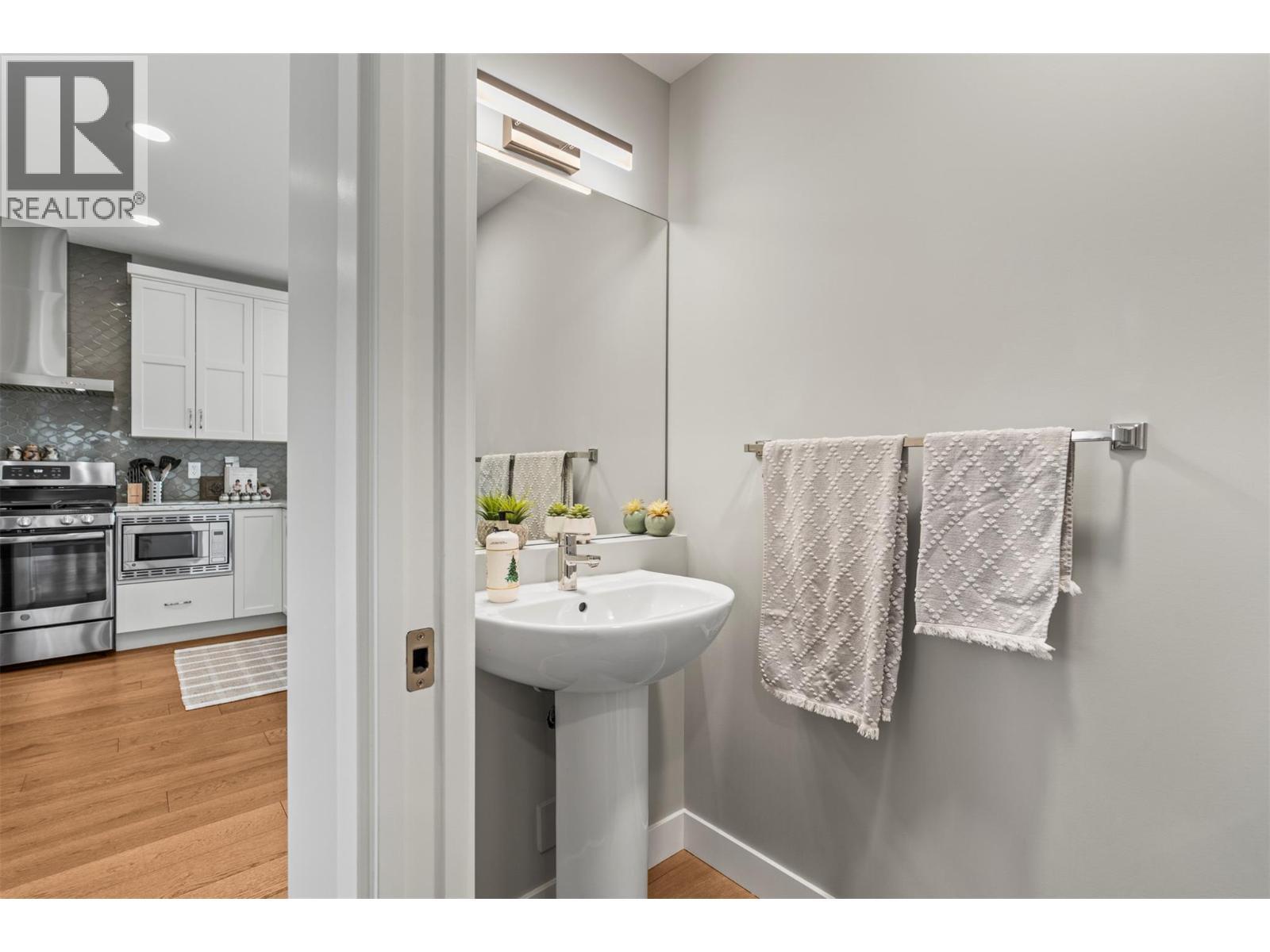 202 Vineyard Way Lot# Sl 1, Vernon, BC - Indoor Photo Showing Bathroom