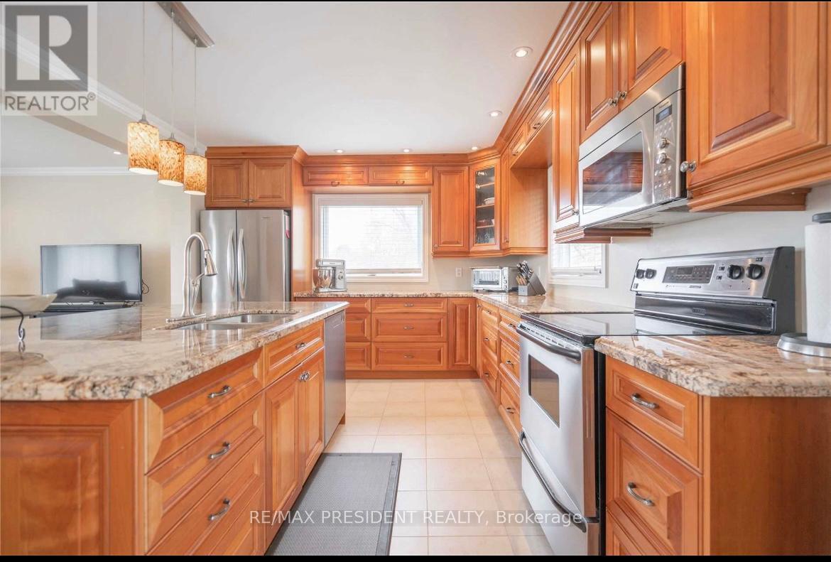15057 Highway 50 Road, Caledon, ON - Indoor Photo Showing Kitchen