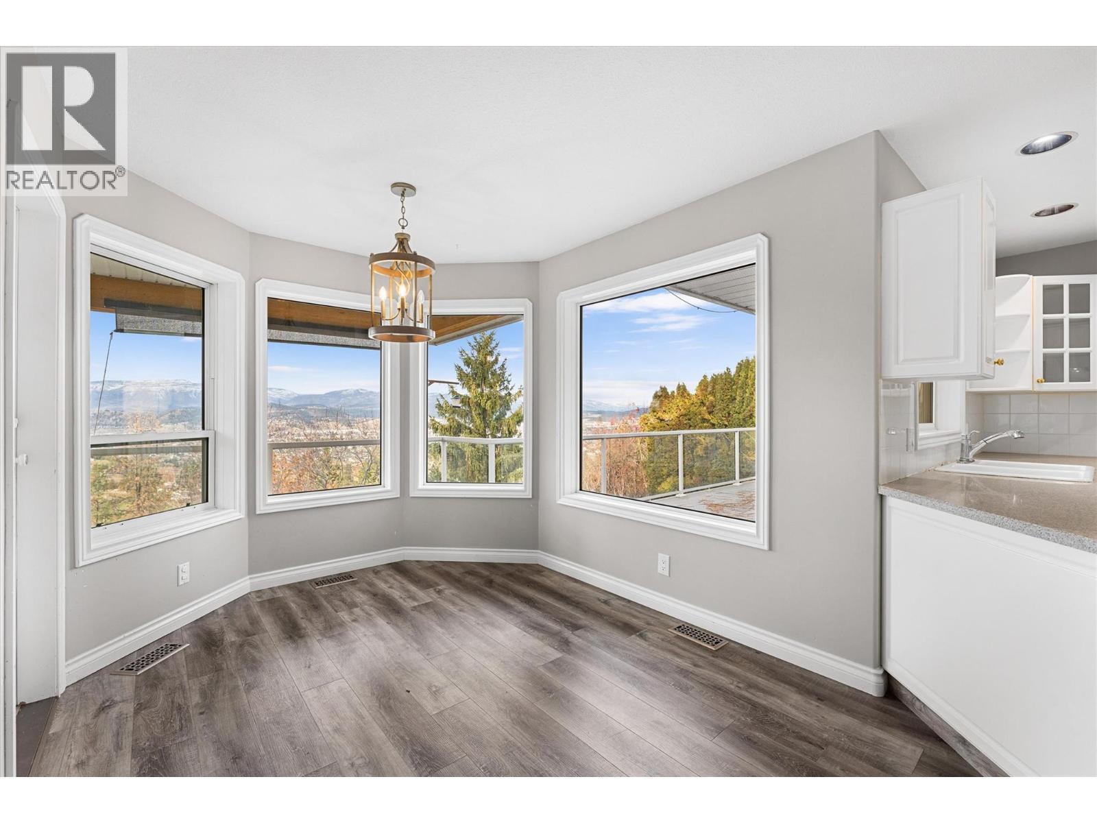 1180 Ray Road, Kelowna, BC - Indoor Photo Showing Other Room