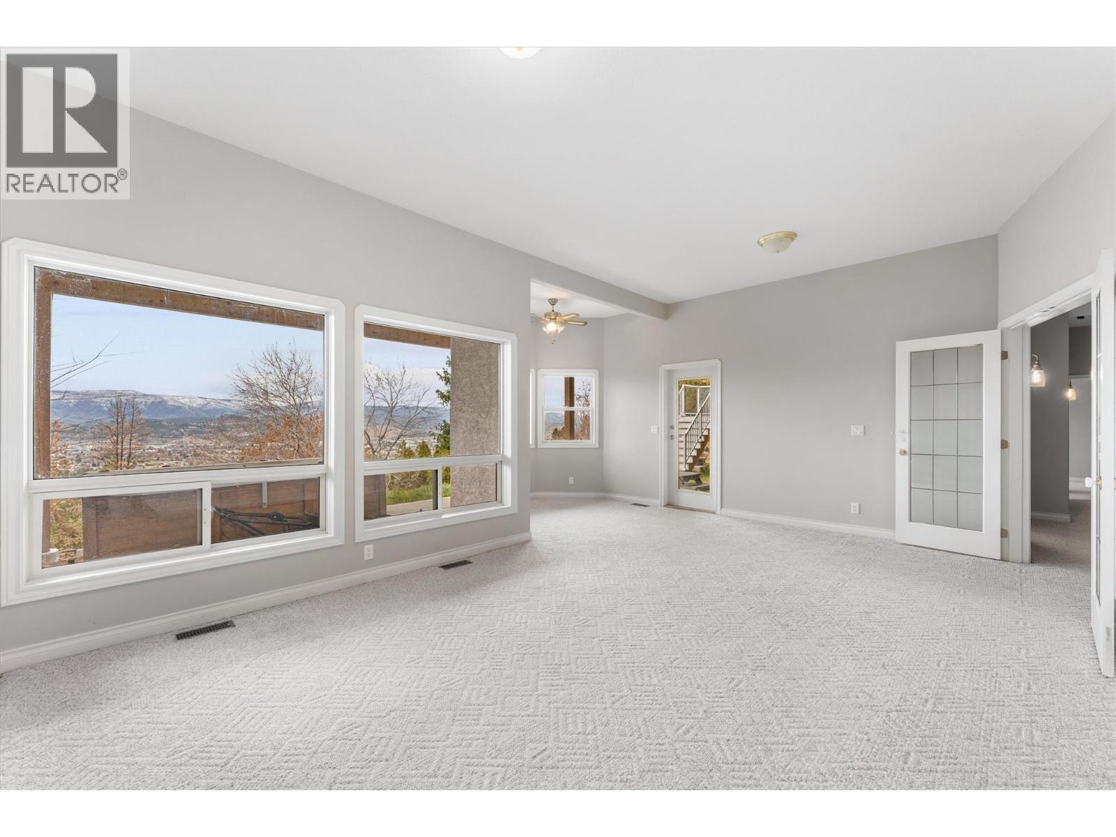 1180 Ray Road, Kelowna, BC - Indoor