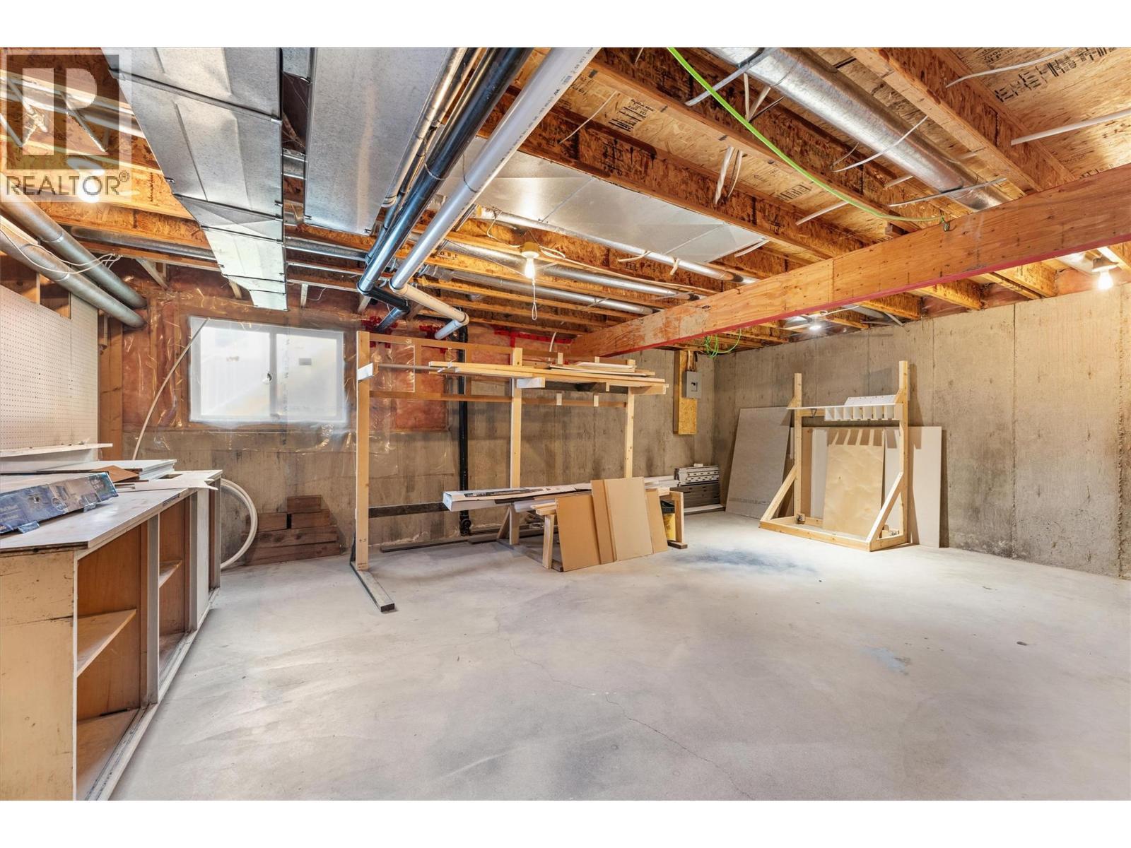 1180 Ray Road, Kelowna, BC - Indoor Photo Showing Basement