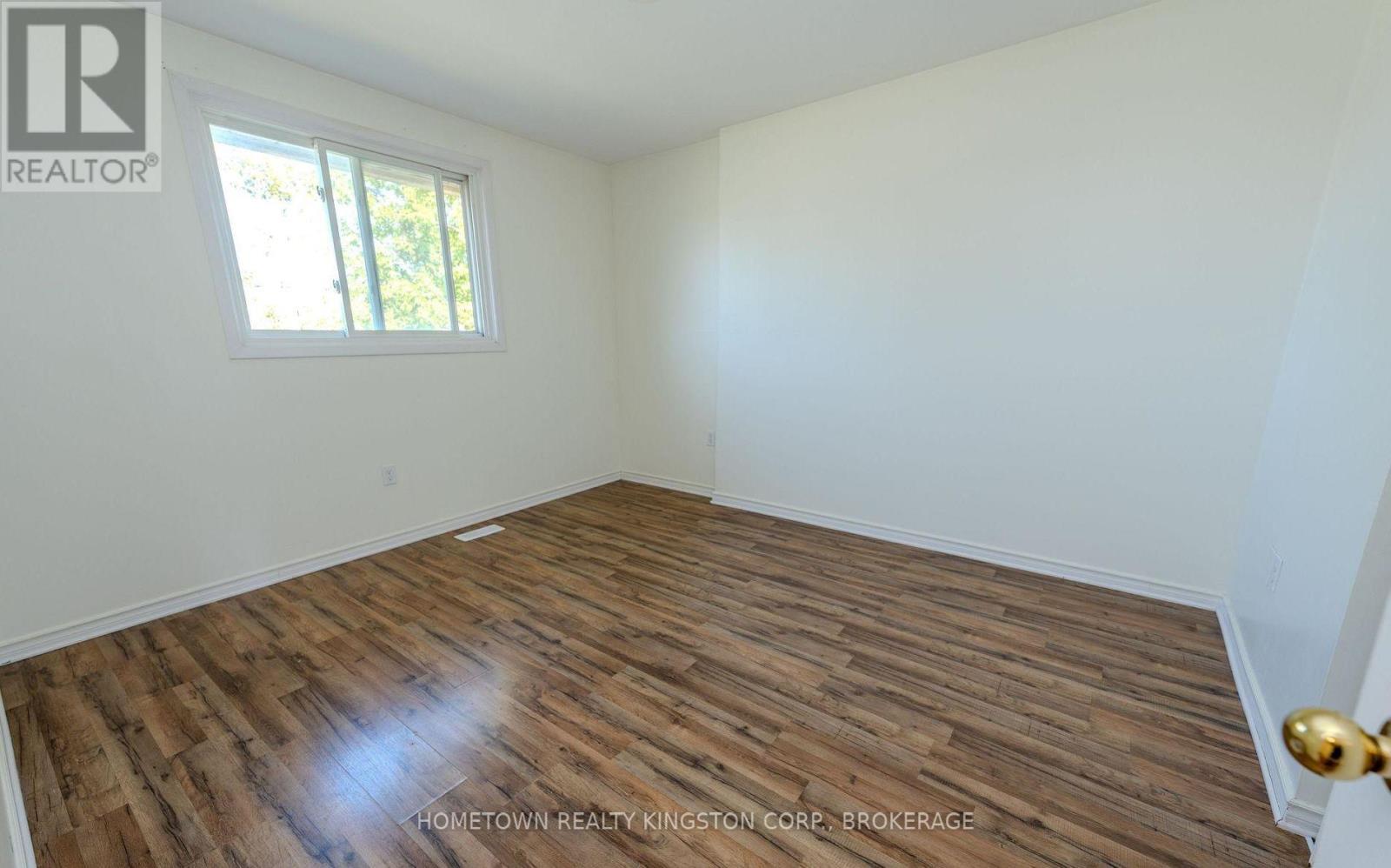 983 Oakview Avenue, Kingston (South Of Taylor-Kidd Blvd), ON - Indoor Photo Showing Other Room