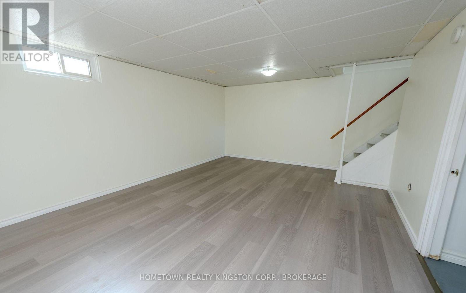 983 Oakview Avenue, Kingston (South Of Taylor-Kidd Blvd), ON - Indoor