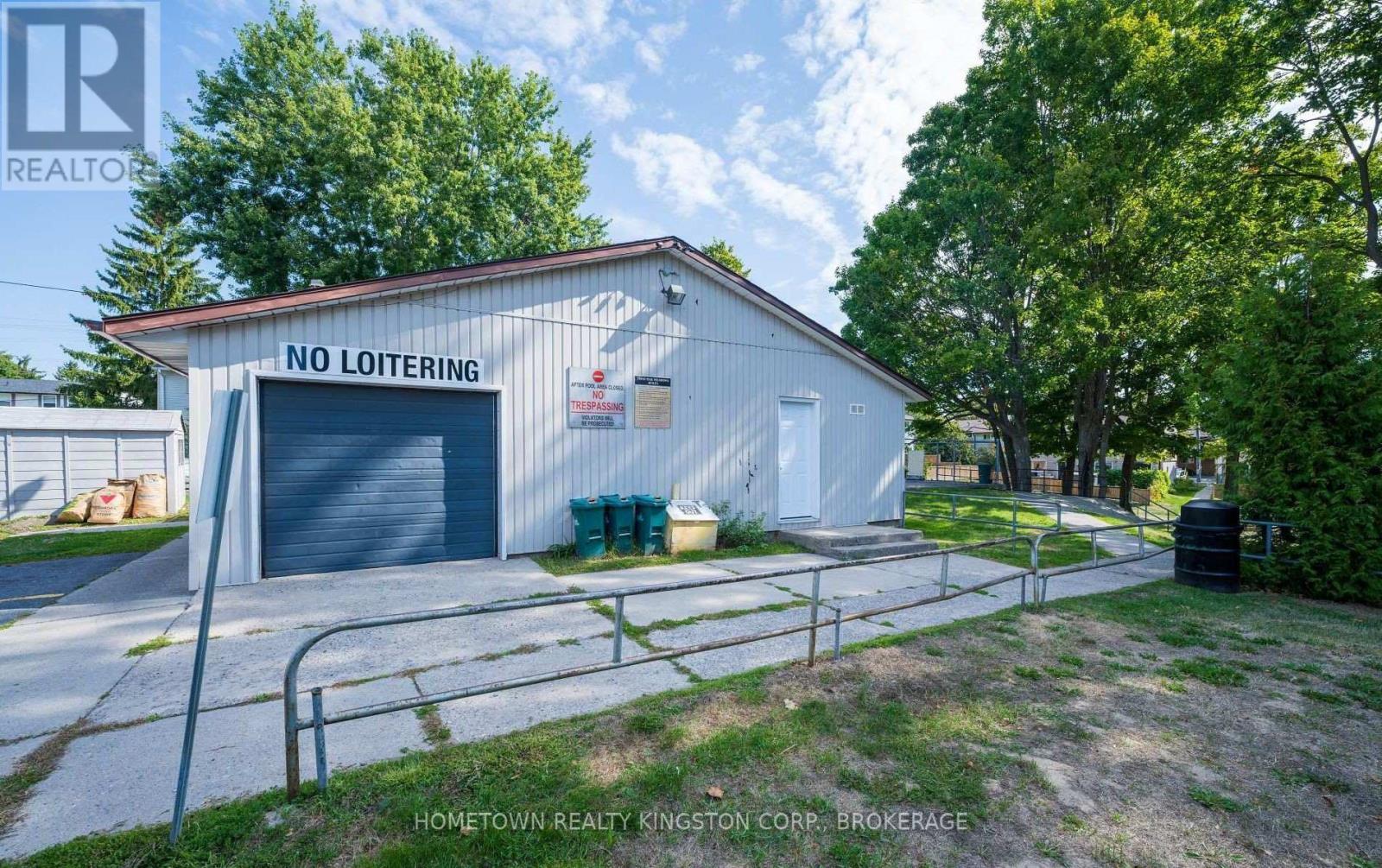 983 Oakview Avenue, Kingston (South Of Taylor-Kidd Blvd), ON - Outdoor