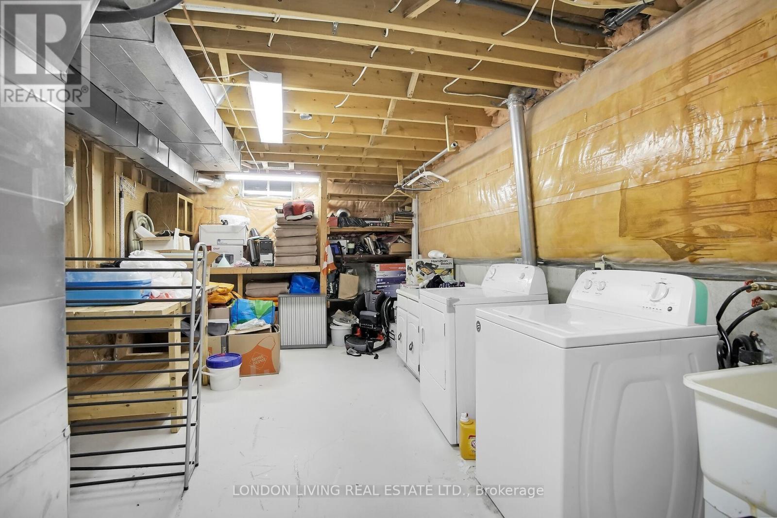 42 Bourbon Lane, London East (East I), ON - Indoor Photo Showing Laundry Room