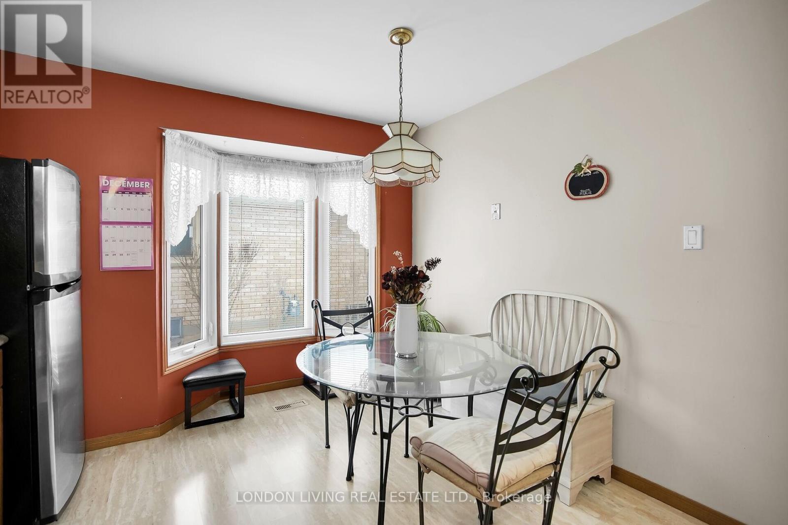 42 Bourbon Lane, London East (East I), ON - Indoor Photo Showing Dining Room