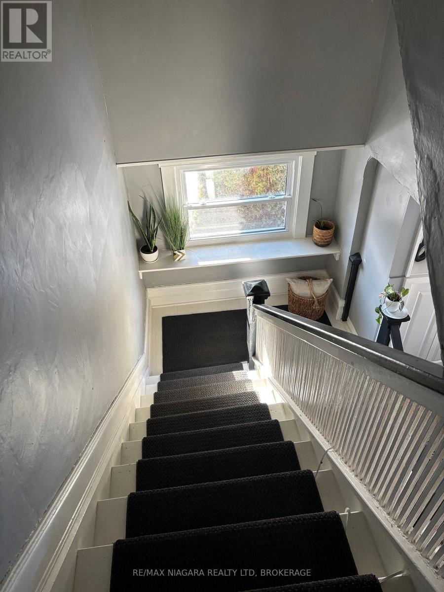 4766 Ryerson Crescent, Niagara Falls (Downtown), ON - Indoor Photo Showing Other Room