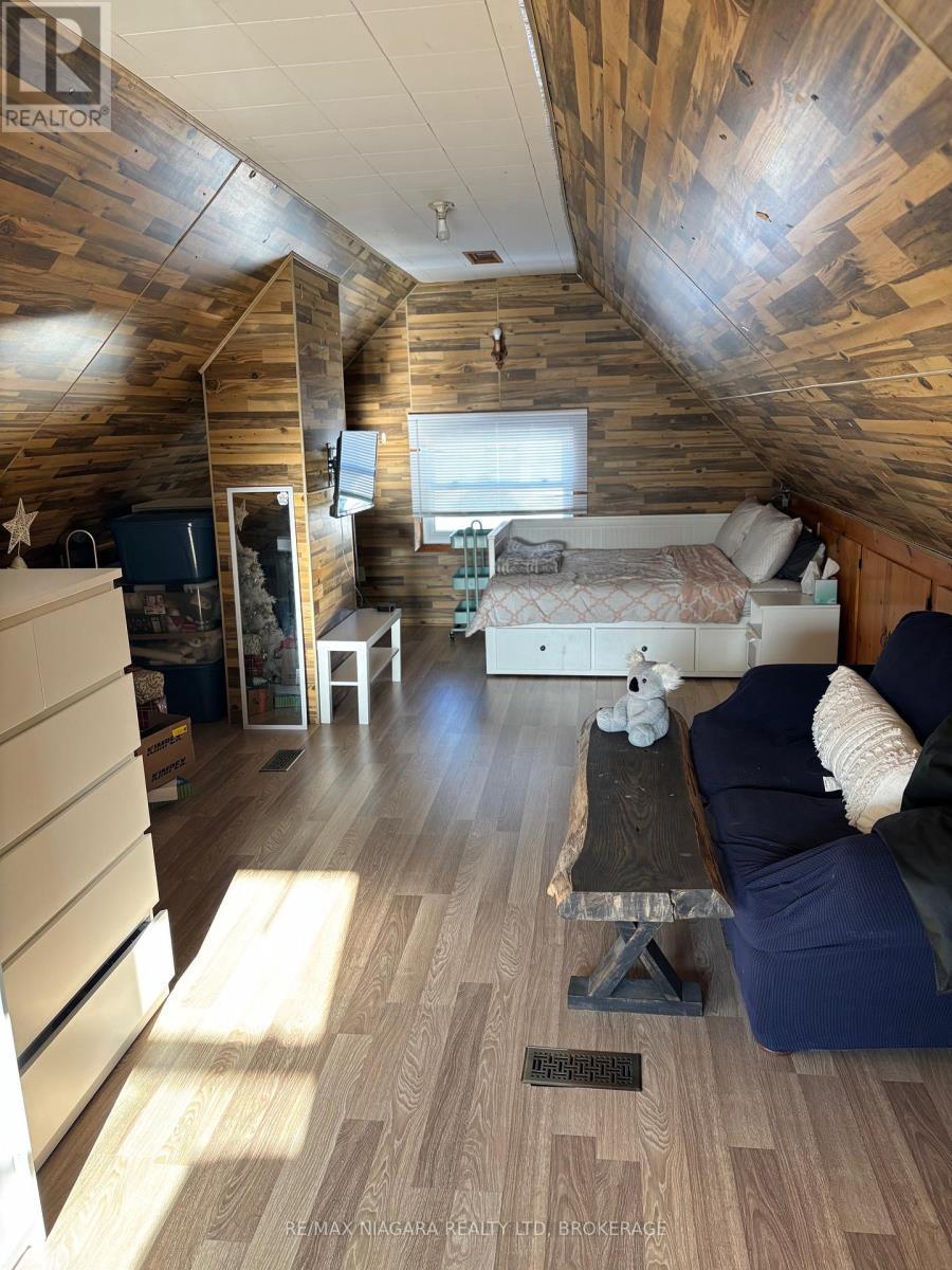 4766 Ryerson Crescent, Niagara Falls (Downtown), ON - Indoor