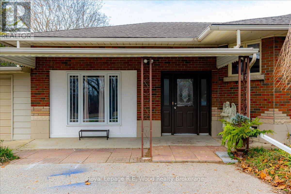 1925 - 1925 1St Concession Rd Street, Norfolk, ON - Outdoor With Exterior