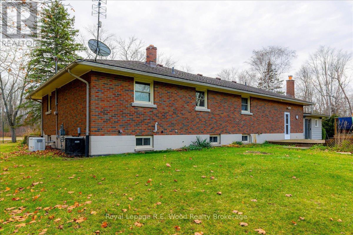 1925 - 1925 1St Concession Rd Street, Norfolk, ON - Outdoor With Exterior