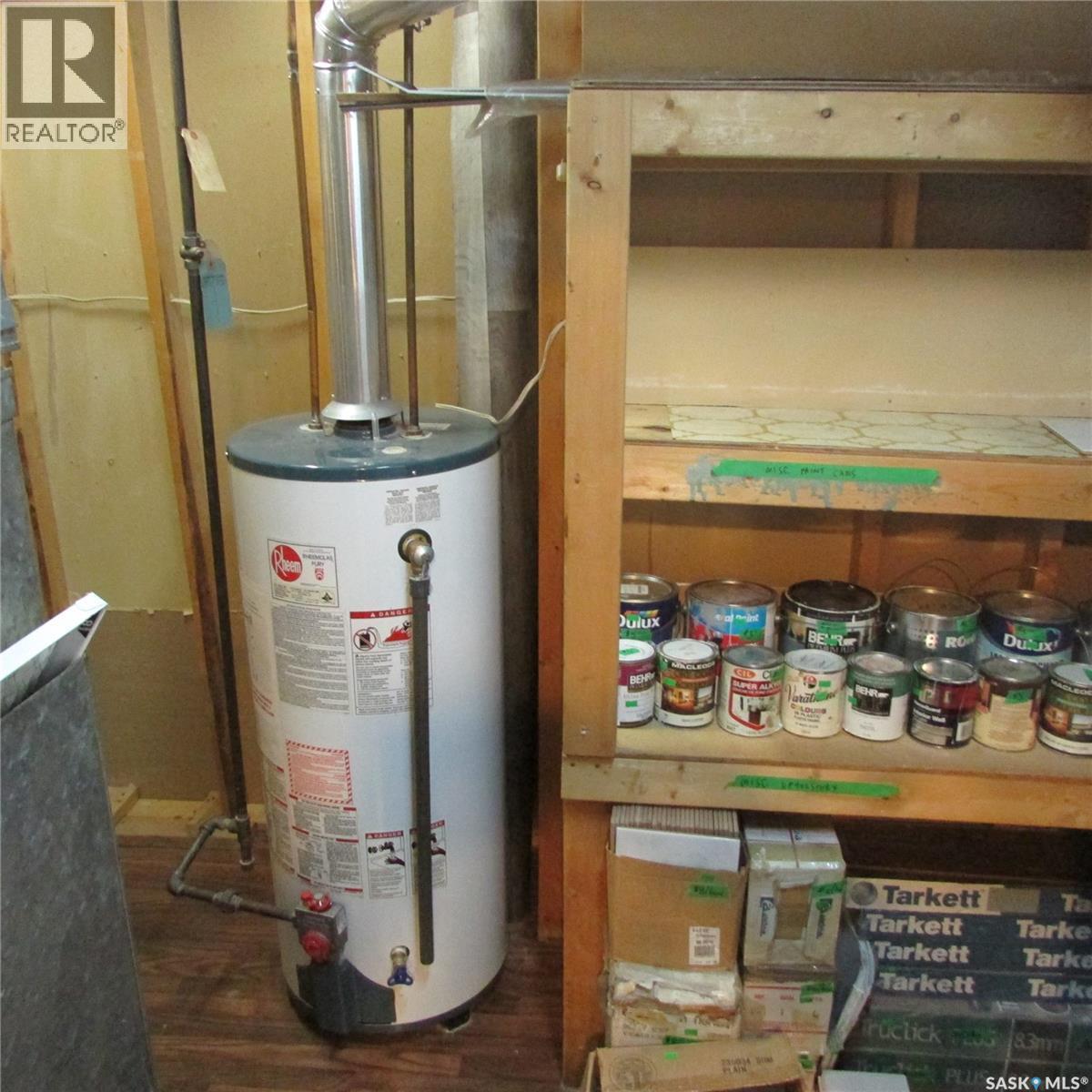 11 Watts Bay, Regina, SK - Indoor Photo Showing Basement