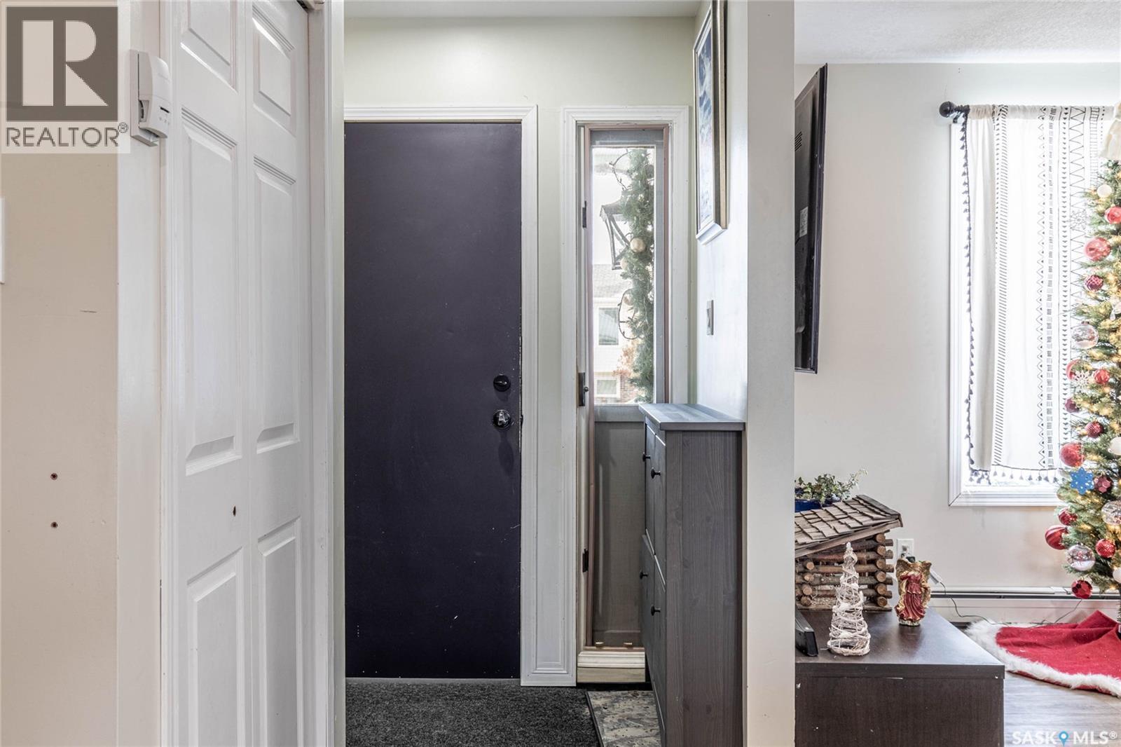 1266 Maybery Crescent, Moose Jaw, SK - Indoor Photo Showing Other Room