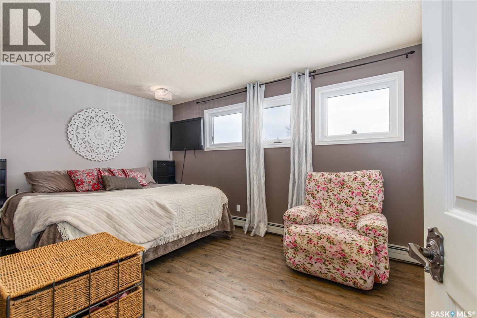 1266 Maybery Crescent, Moose Jaw, SK - Indoor Photo Showing Bedroom