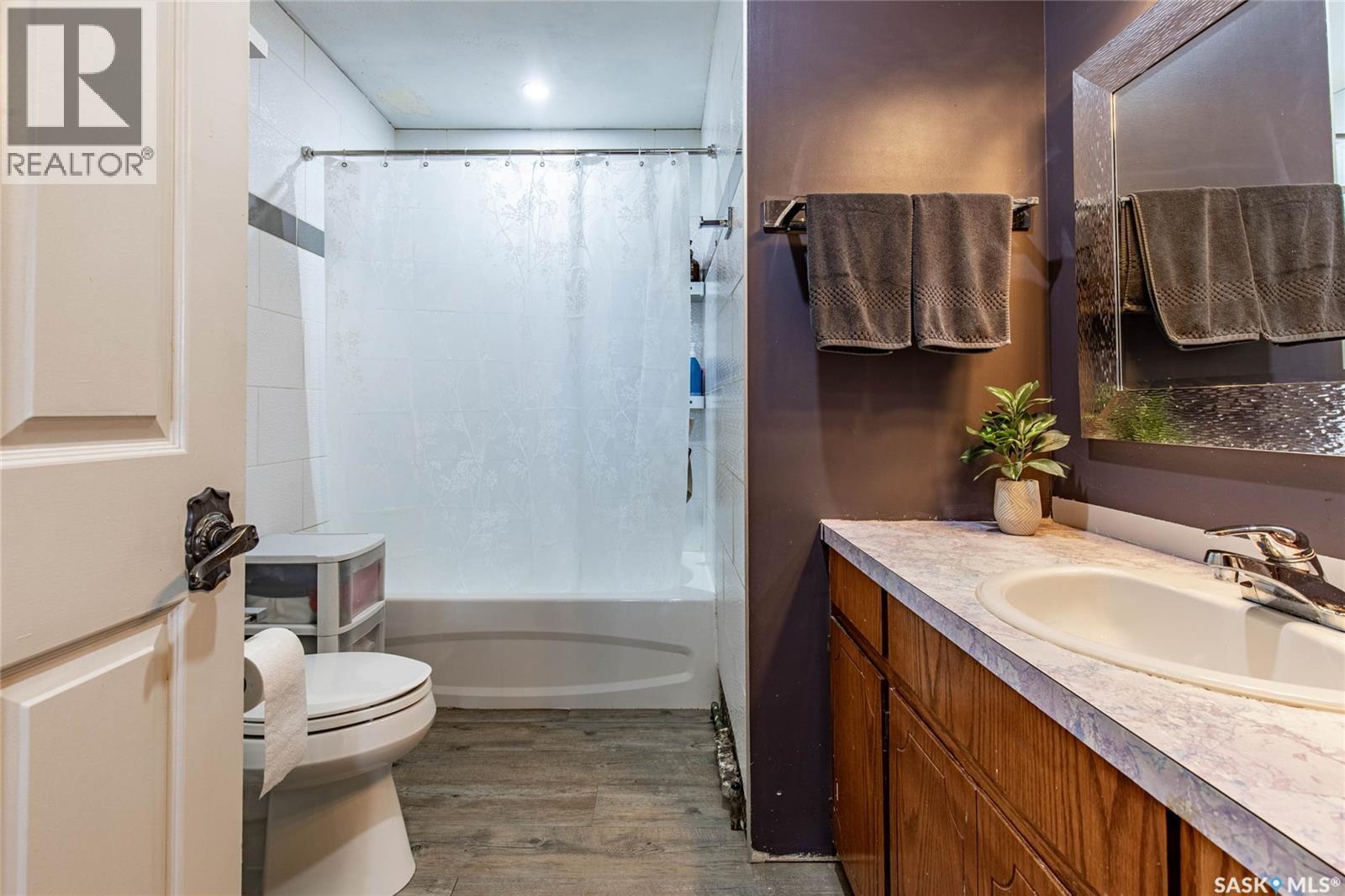 1266 Maybery Crescent, Moose Jaw, SK - Indoor Photo Showing Bathroom