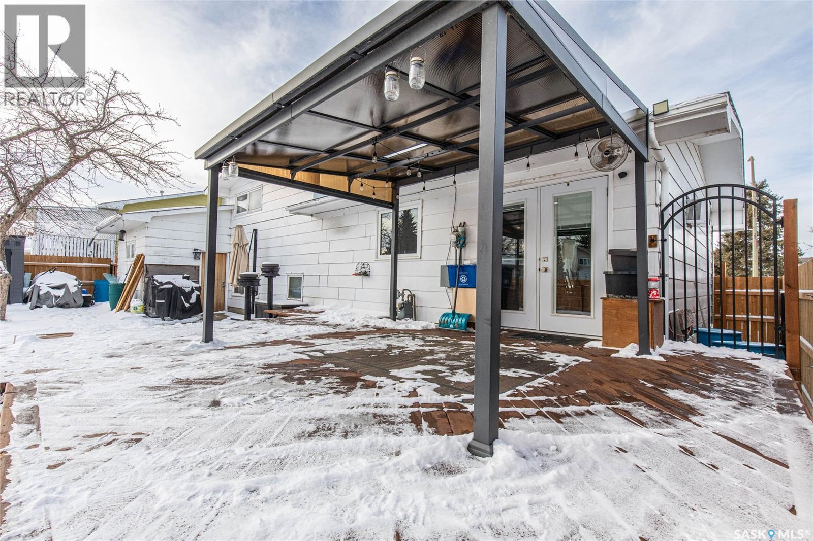 1266 Maybery Crescent, Moose Jaw, SK - Outdoor