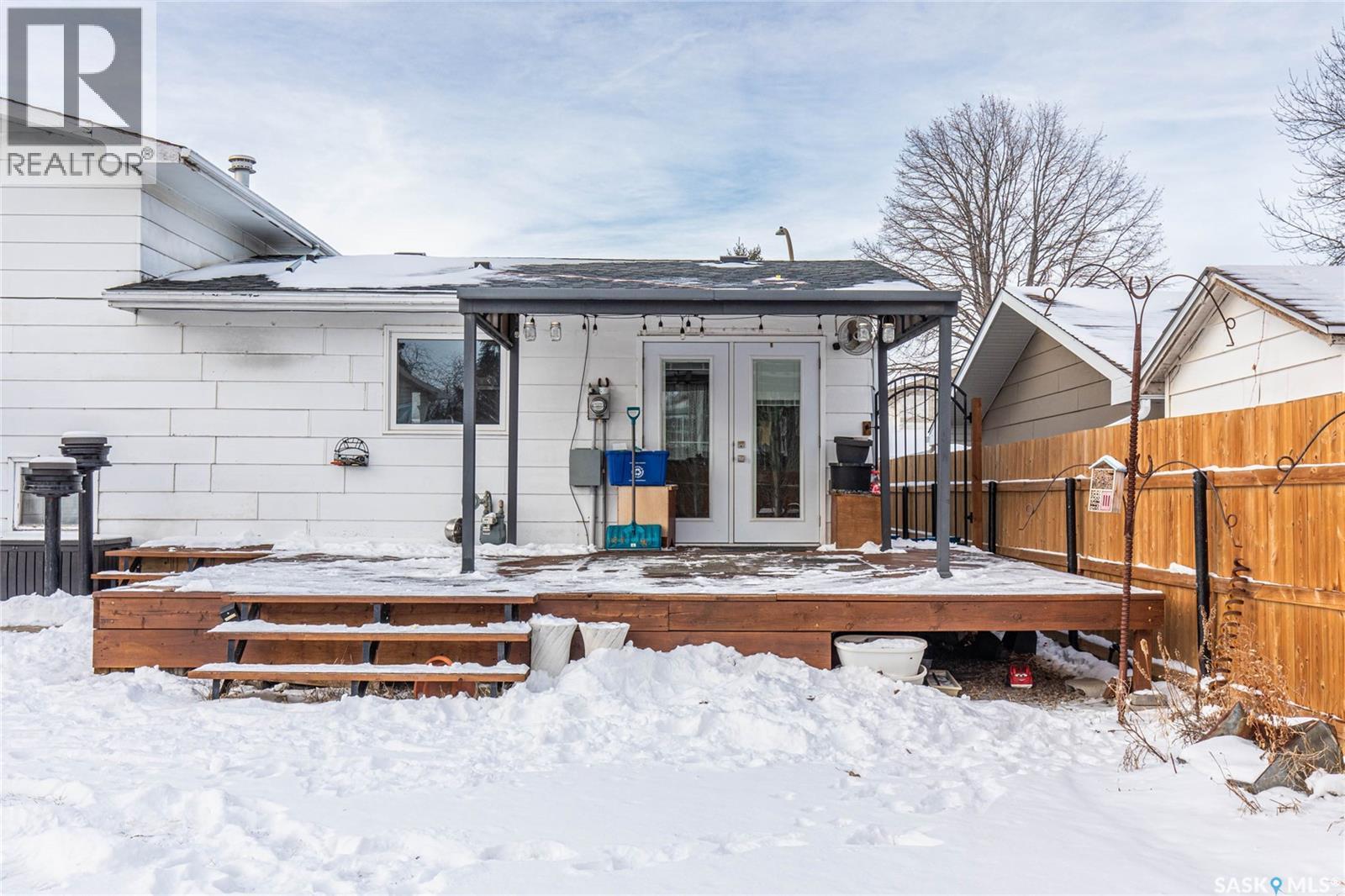 1266 Maybery Crescent, Moose Jaw, SK - Outdoor With Deck Patio Veranda