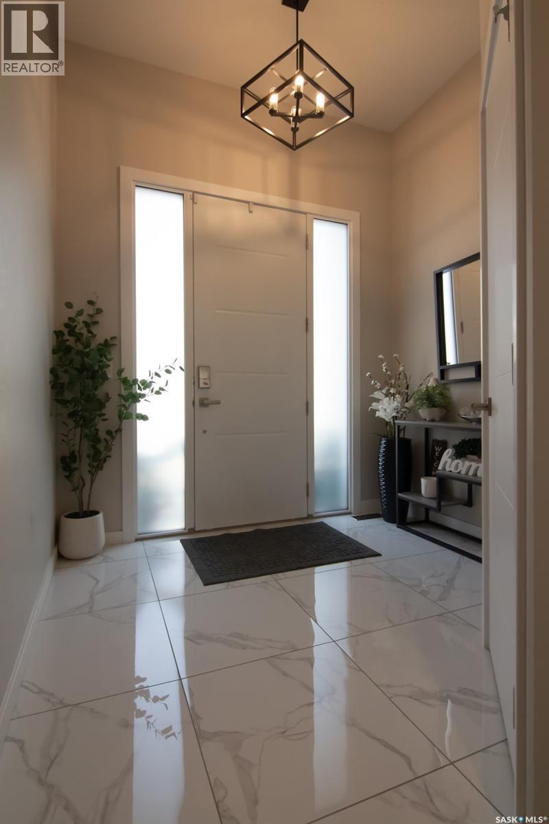 635 Kenaschuk Crescent, Saskatoon, SK - Indoor Photo Showing Other Room