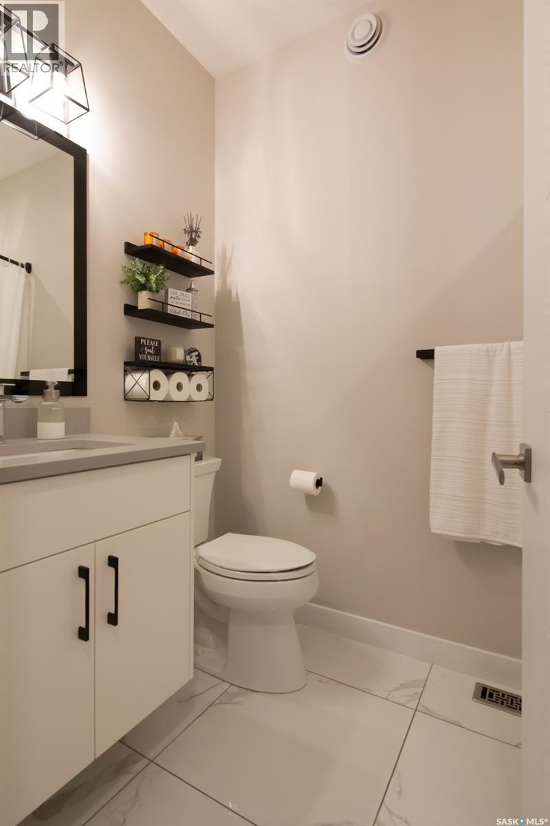 635 Kenaschuk Crescent, Saskatoon, SK - Indoor Photo Showing Bathroom