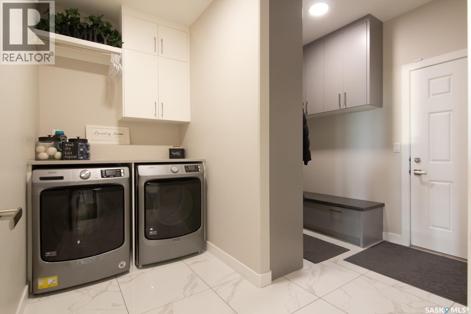 635 Kenaschuk Crescent, Saskatoon, SK - Indoor Photo Showing Laundry Room