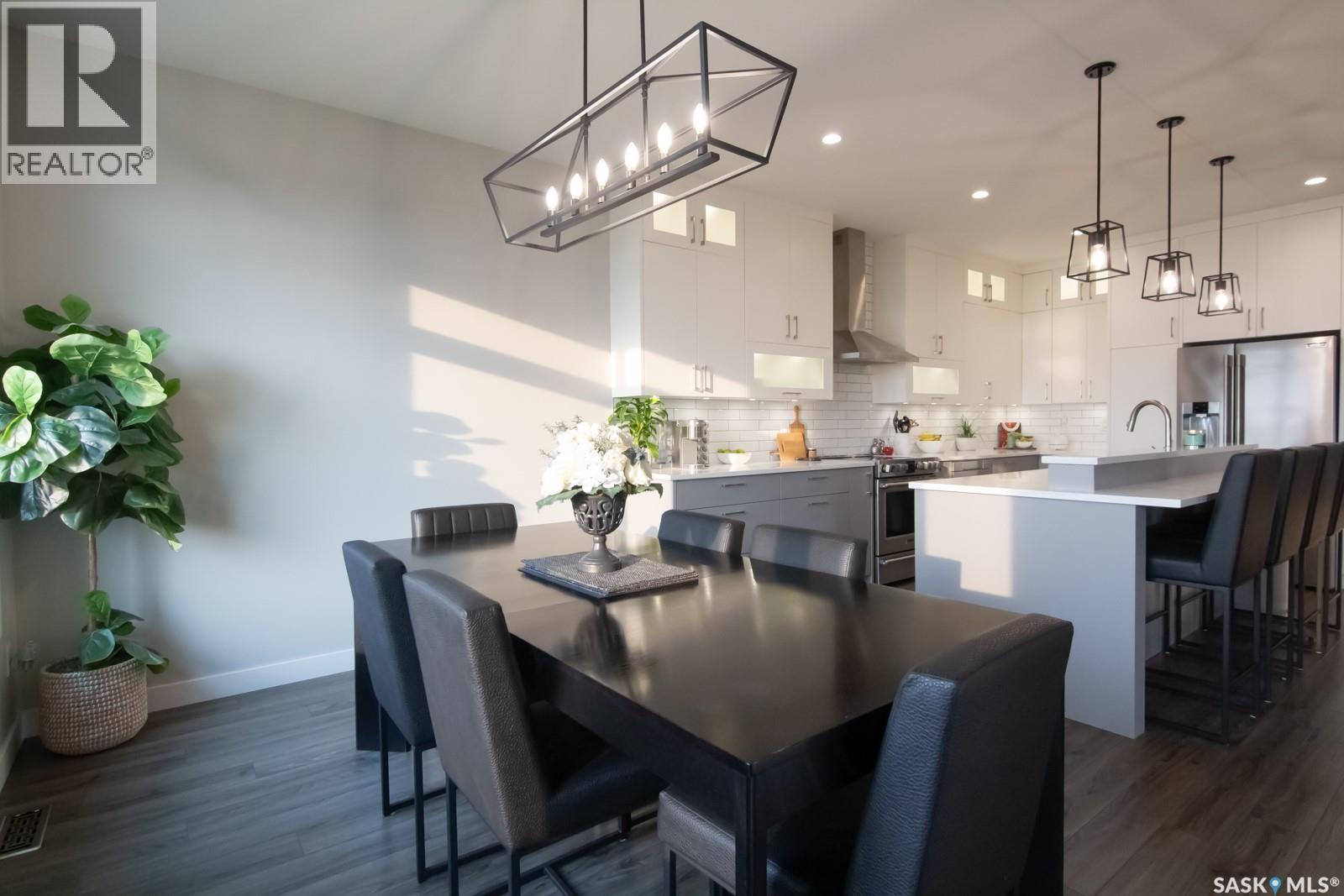 635 Kenaschuk Crescent, Saskatoon, SK - Indoor Photo Showing Dining Room
