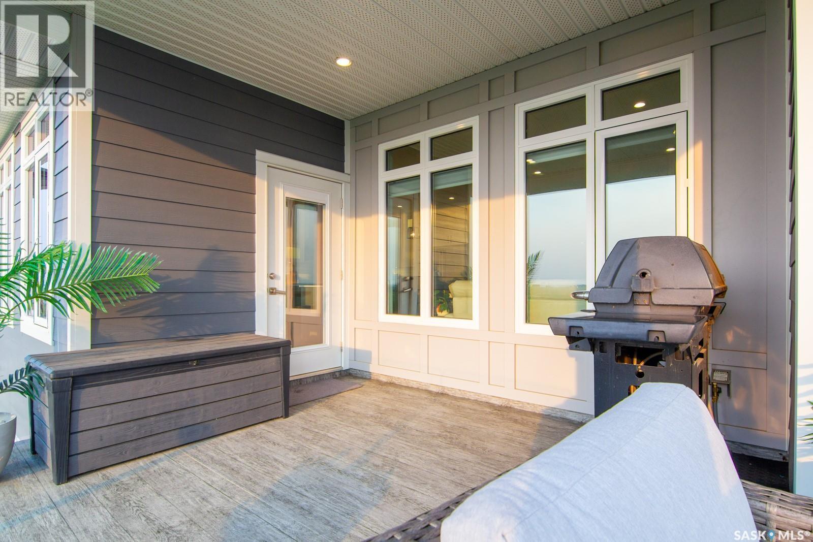 635 Kenaschuk Crescent, Saskatoon, SK - Outdoor With Exterior