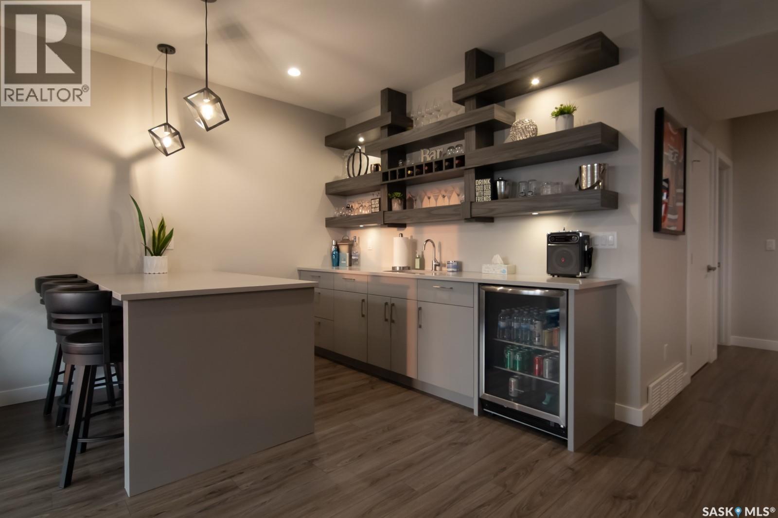 635 Kenaschuk Crescent, Saskatoon, SK - Indoor Photo Showing Kitchen