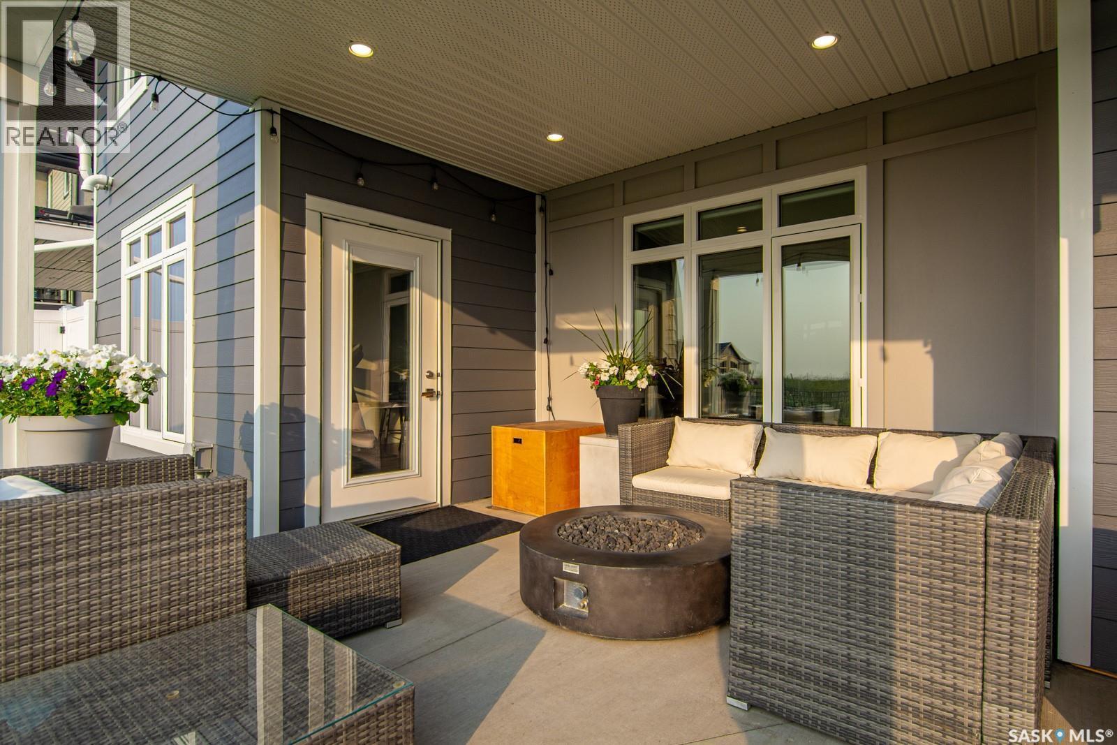 635 Kenaschuk Crescent, Saskatoon, SK - Outdoor With Deck Patio Veranda With Exterior