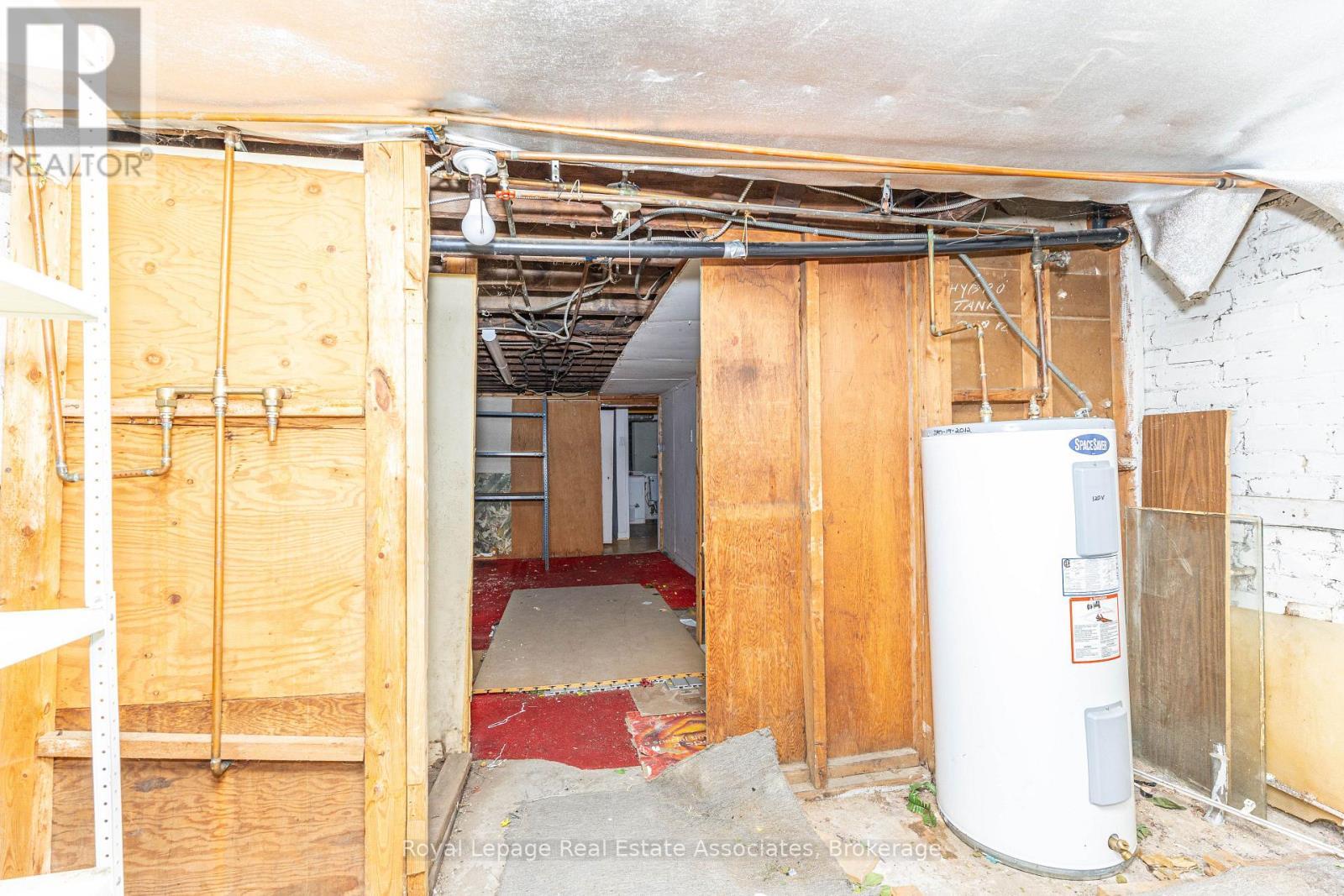 654 Bloor Street W, Toronto, ON