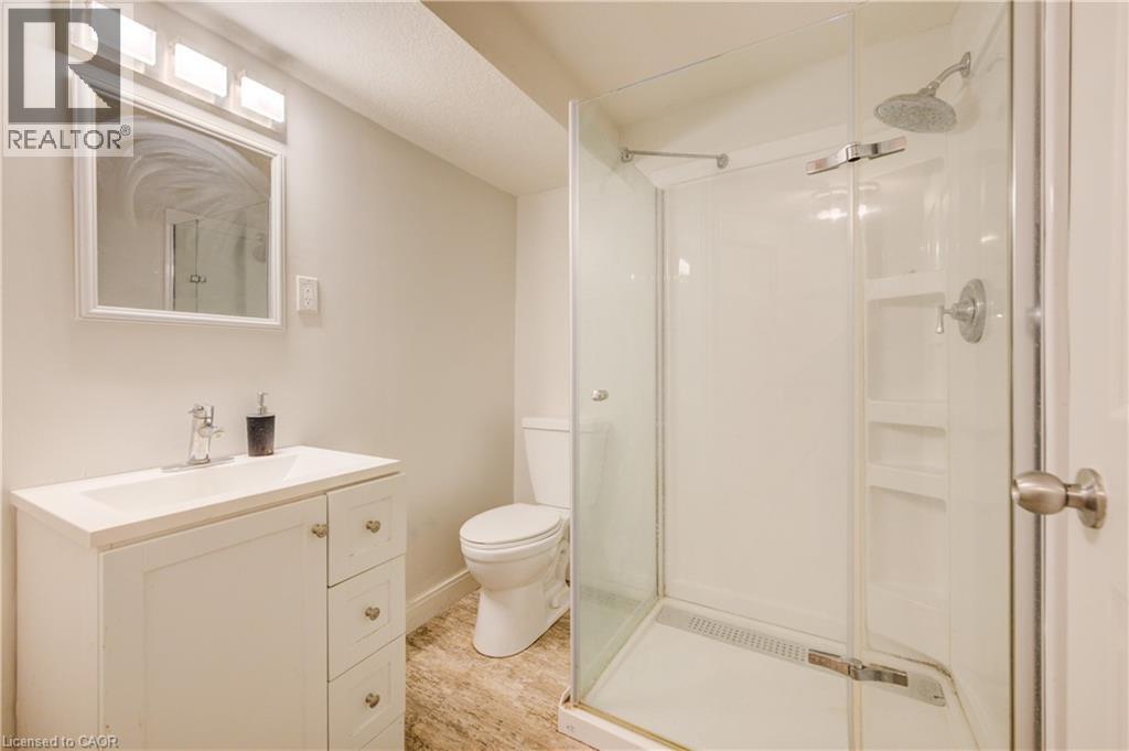 302 College Avenue W Unit# 112, Guelph, ON - Indoor Photo Showing Bathroom